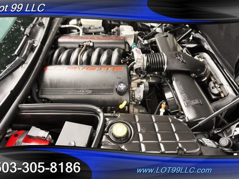 Used 2004 Chevrolet Corvette Coupe w/ Preferred Equipment Group image 17