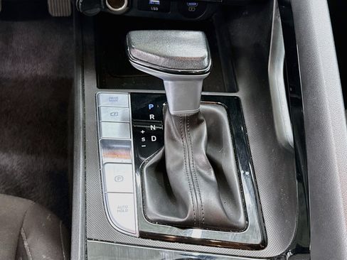 Used 2025 Hyundai Elantra SEL FWD image 25