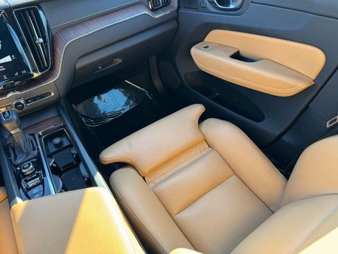 Used 2020 Volvo XC60 T5 Inscription w/ Protection Package image 15