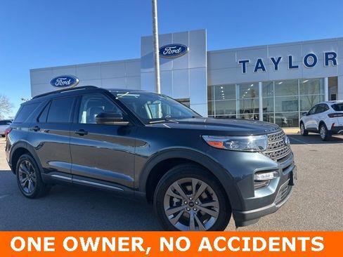 Used 2022 Ford Explorer XLT w/ Equipment Group 202A image 1