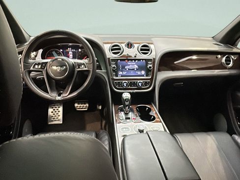 Used 2018 Bentley Bentayga Activity AWD/4WD image 25