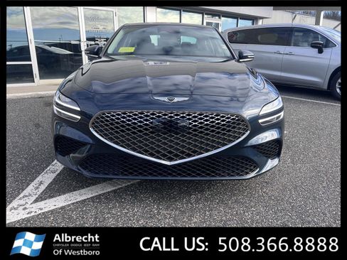 Used 2025 Genesis G70 2.5T image 8