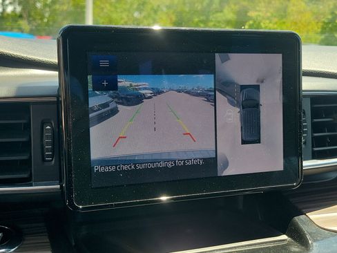 Used 2023 Ford Explorer Limited w/ Equipment Group 301A image 26