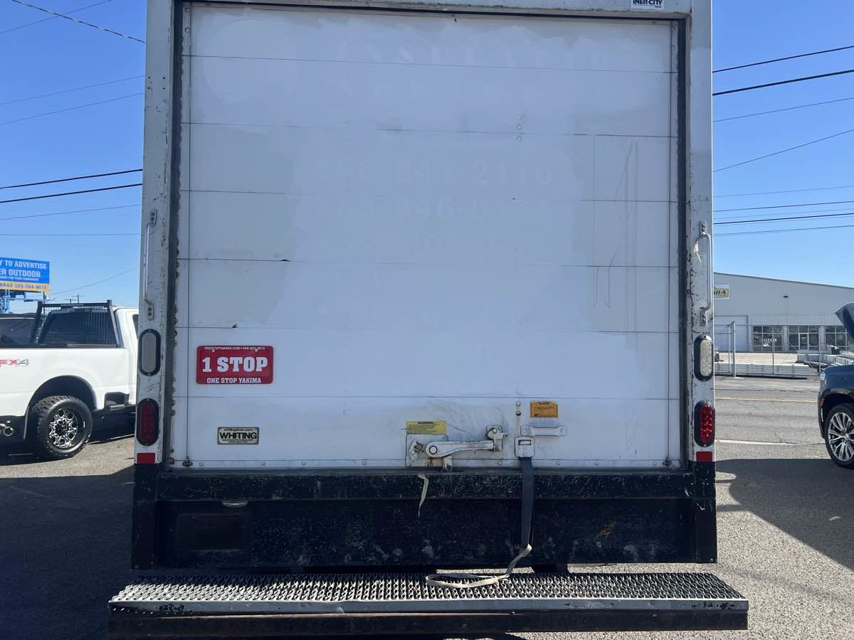 Used 2016 Chevrolet Express 3500 Extended RWD image 6