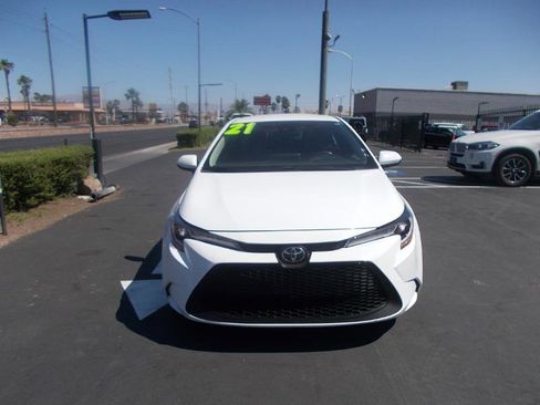 Used 2021 Toyota Corolla LE w/ Carpet Mat Package (TMS) image 2