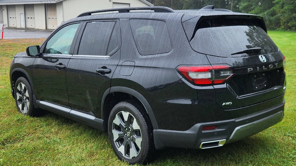 Used 2026 Honda Pilot Elite image 5