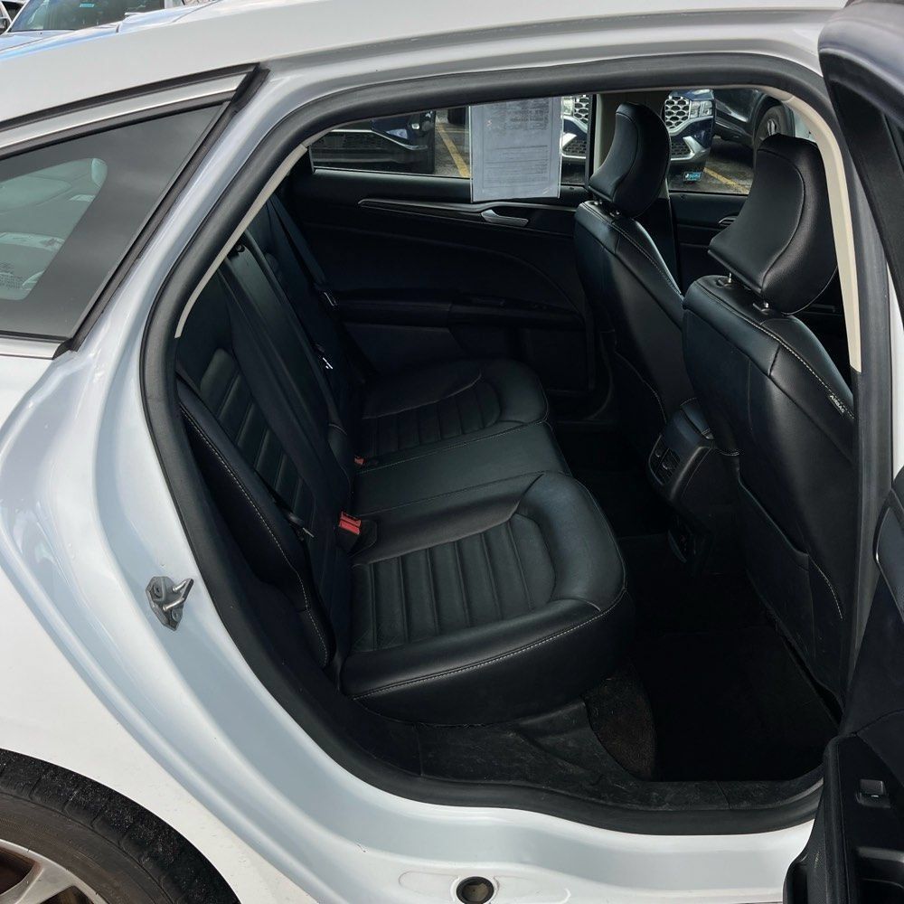 Used 2017 Ford Fusion Energi SE FWD image 13