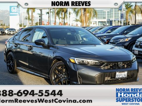 Used 2025 Honda Civic Sport image 1