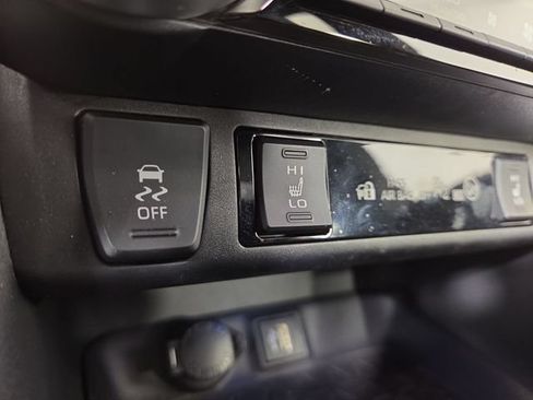 Used 2024 Toyota RAV4 XSE AWD/4WD image 27