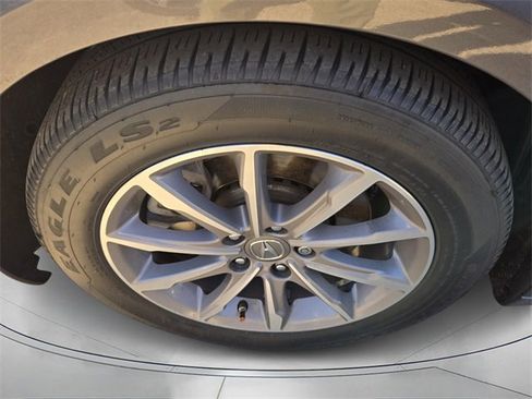 Used 2018 Acura TLX w/ Technology Package image 9