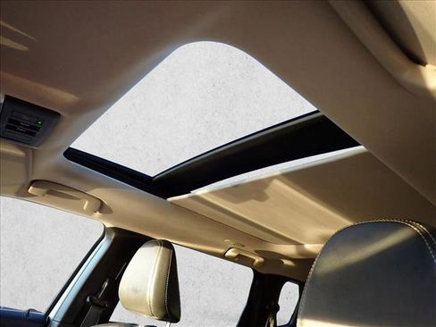 Used 2024 Mitsubishi Outlander SE image 15