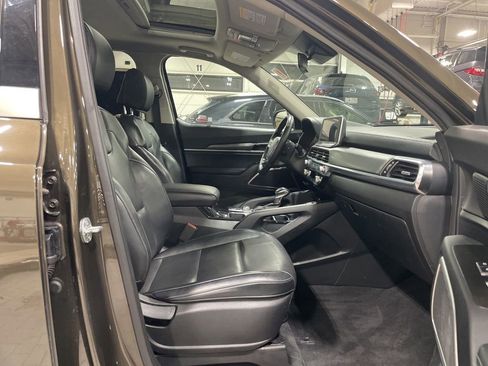 Certified 2022 Kia Telluride S image 12