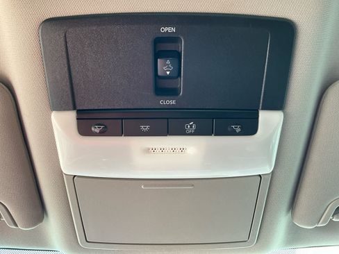 Used 2021 Nissan Altima 2.5 SR w/ SR Premium Package FWD image 19