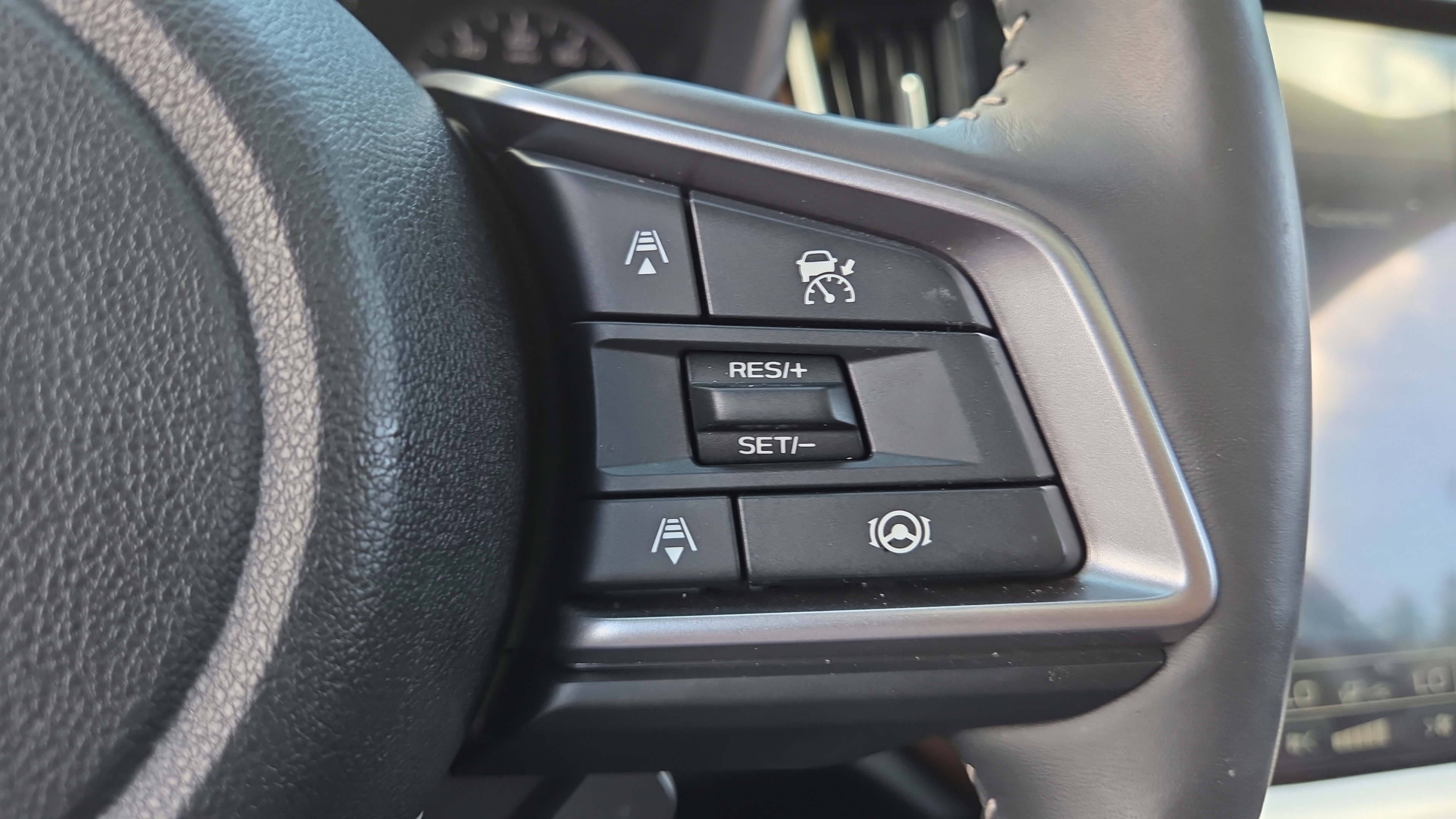 Used 2025 Subaru Outback Touring AWD/4WD image 28