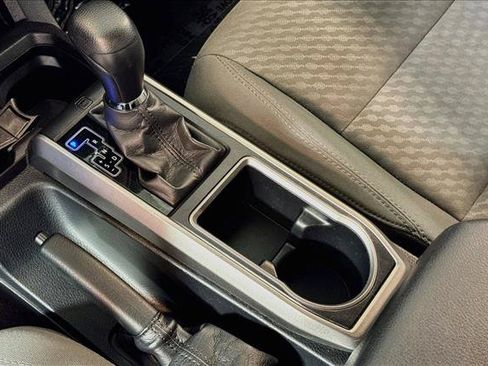 Used 2021 Toyota Tacoma SR5 RWD image 15