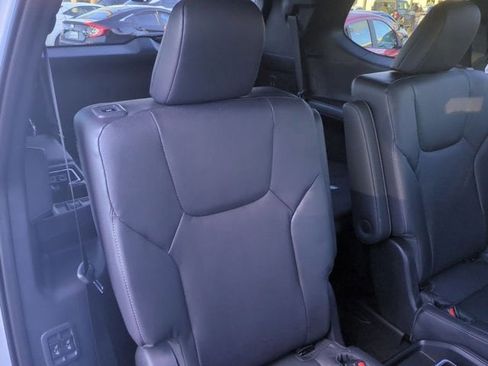 New 2026 Lexus TX 500h AWD image 32