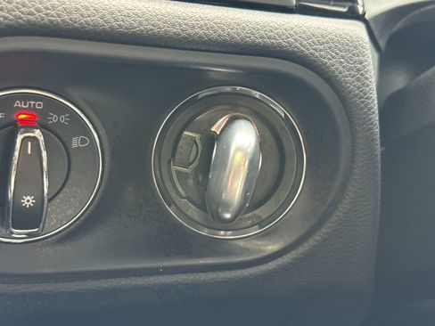 Certified 2023 Porsche Macan image 22