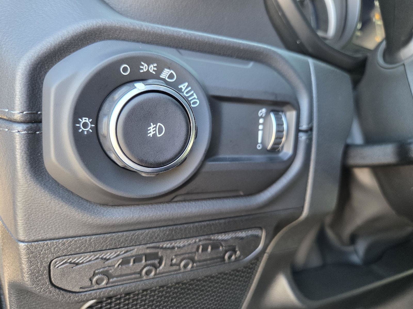 New 2027 Jeep Wrangler Unlimited Sahara AWD/4WD image 25
