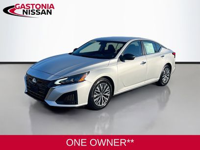 Used 2024 Nissan Altima 2.5 SV