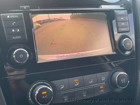 Used 2018 Nissan Rogue S FWD image 23