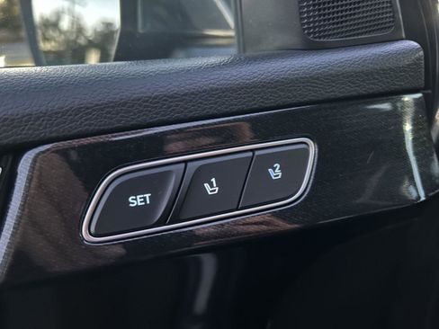 Used 2022 Hyundai Palisade Limited AWD/4WD image 11