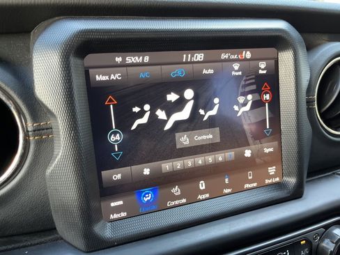 Used 2023 Jeep Wrangler Unlimited Sahara image 35