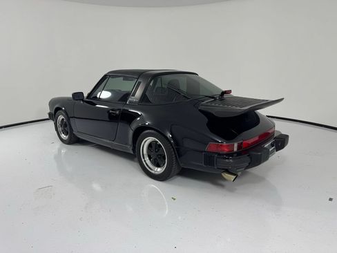 Used 1987 Porsche 911 Carrera RWD image 3