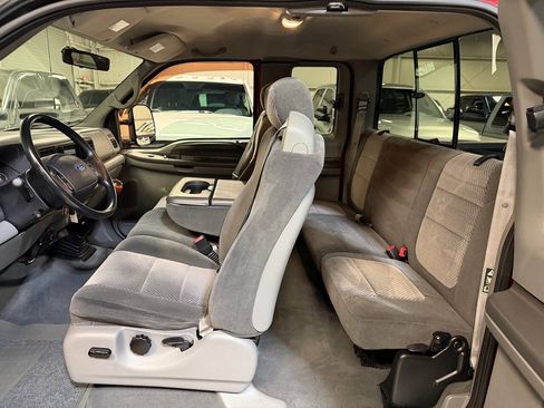 Used 2002 Ford F250 XLT AWD/4WD image 5