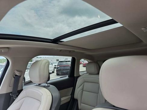 New 2025 Lincoln Nautilus Premier w/ Equipment Group 102A image 9