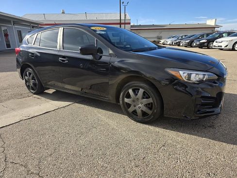 Used 2019 Subaru Impreza 2.0i image 2