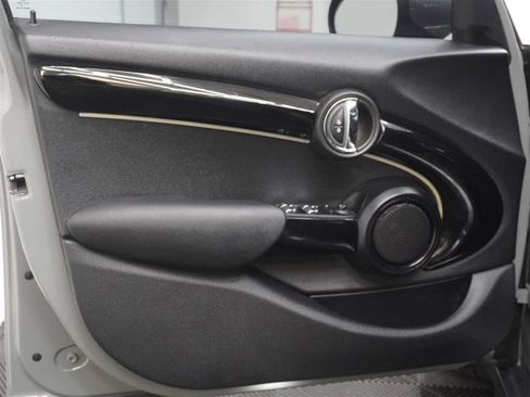 Used 2022 MINI Cooper 4-Door Hardtop FWD image 26