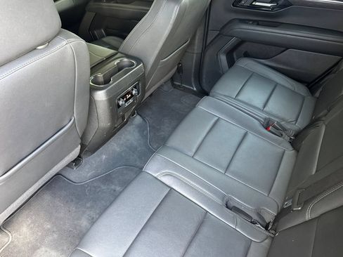 Used 2025 Chevrolet Tahoe LT AWD/4WD image 13