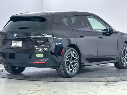 Used 2024 BMW iX xDrive50 w/ Premium Package AWD/4WD image 2