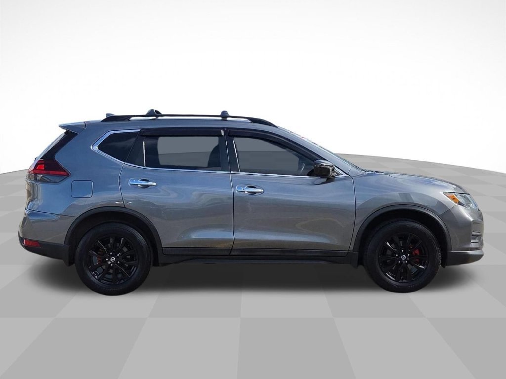 Used 2018 Nissan Rogue SV AWD/4WD image 2