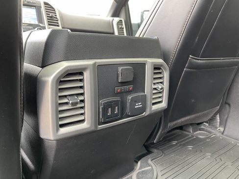 Used 2018 Ford F150 Platinum w/ Technology Package AWD/4WD image 19