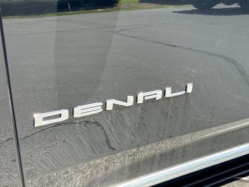 Certified 2025 GMC Yukon Denali AWD/4WD image 32