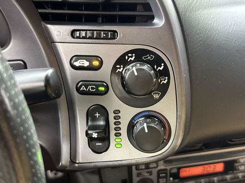 Used 2003 Honda S2000 image 32