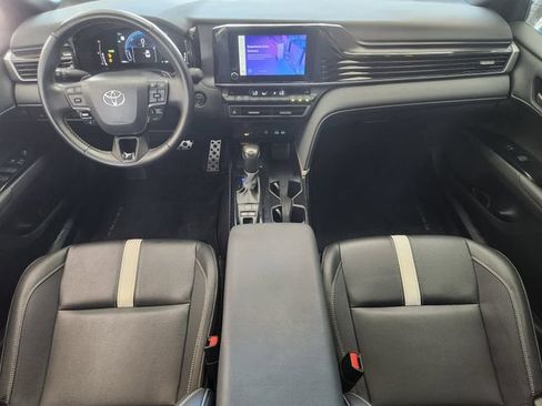 Used 2025 Toyota Camry SE FWD image 20