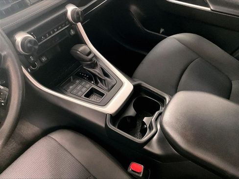 Used 2019 Toyota RAV4 LE w/ All Weather Liner Package AWD/4WD image 20