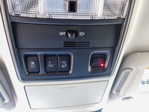 Used 2020 Toyota 4Runner SR5 image 25