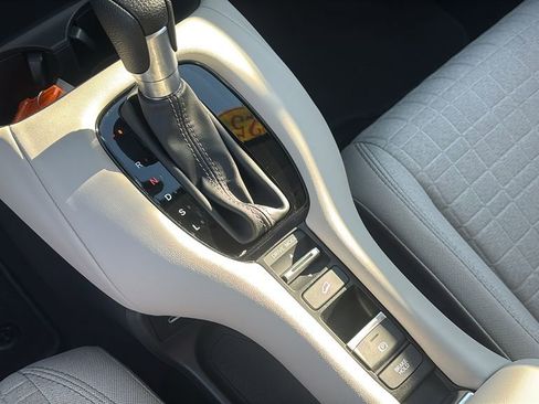 Used 2025 Honda HR-V LX image 22