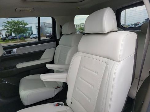Used 2025 Hyundai Santa Fe Calligraphy AWD/4WD image 10