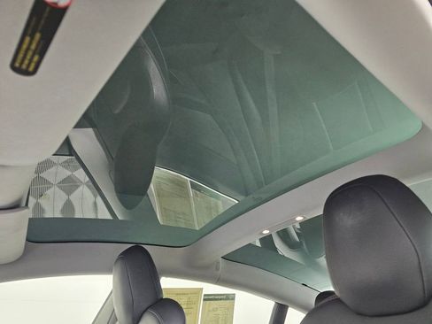 Used 2019 Tesla Model 3 Standard Range Plus image 24