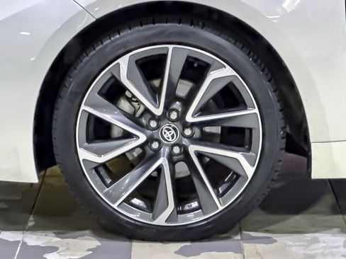 Used 2020 Toyota Corolla SE image 11