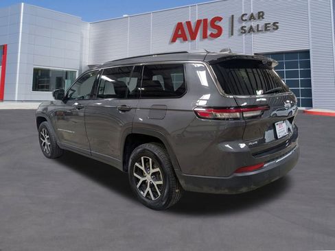 Used 2024 Jeep Grand Cherokee L Limited w/ Luxury Tech Group II image 9