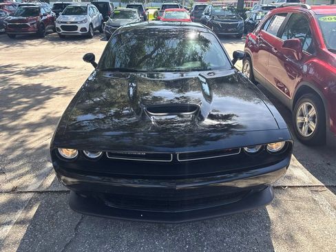 Used 2019 Dodge Challenger R/T RWD image 11