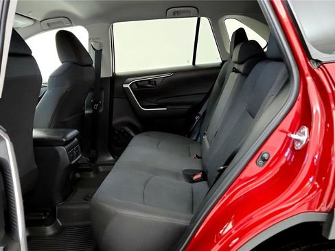 Certified 2025 Toyota RAV4 LE image 21