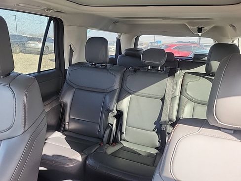 Used 2025 Ford Expedition Max Active image 5