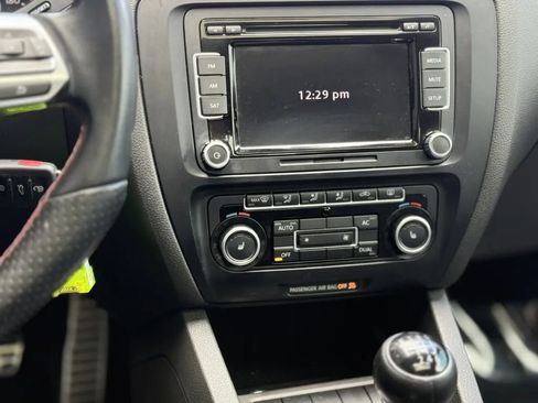 Used 2012 Volkswagen Jetta GLI Autobahn image 30