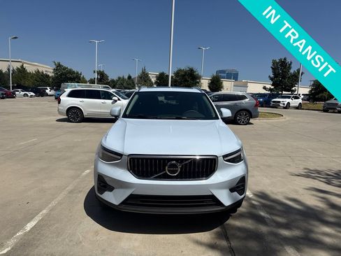Certified 2024 Volvo XC40 B5 Ultimate w/ Protection Package Premier AWD/4WD image 2